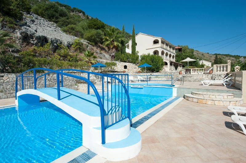 Dimitrios Apartments Кассиопи Экстерьер фото